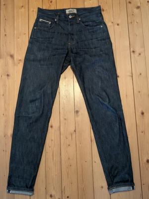 Naked and Famous raw selvedge denim - Helt oanvända limited edition från typ 2020. W29-30L34