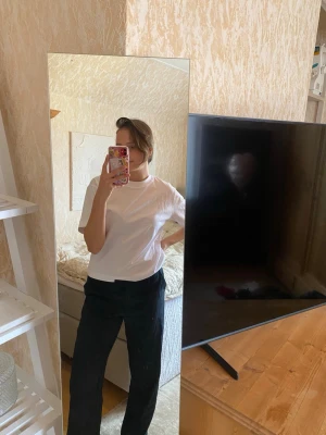 Lowwaist kostymbyxa - Lowwaist kostymbyxa från bikbok, har i både storlek 40 & 42 för den som är intresserad!