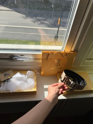 Burberey bälte 110cm - Inte använt 