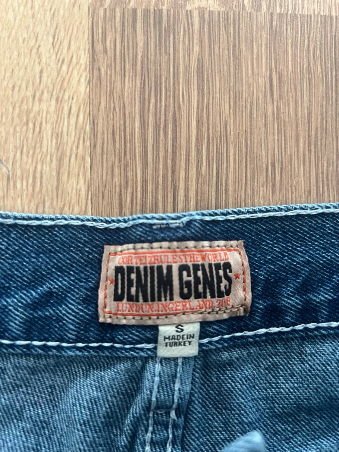 Blå denimshorts från Corteiz  - 2