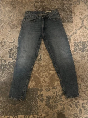 Bershka jeans - Säljer jeansen för de har blivit för små för mig