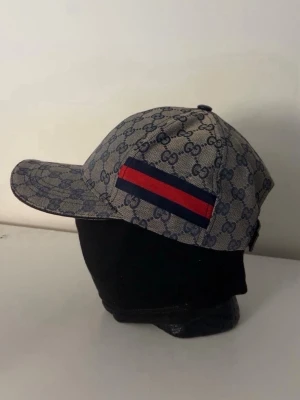 Gucci keps beige - Helt ny, skickas inom lång tid!