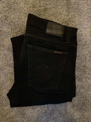 Nudie Jeans - Riktigt stiliga nudies fickan är inte sönder utan de är slitningar! Priser är inte fast 