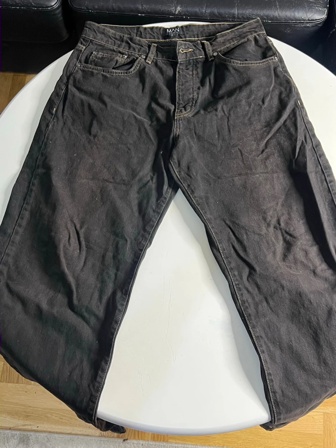 Svarta jeans från MONKI