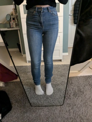 Skinny Jeans - Stretchiga jeans i fint skick. 😊
