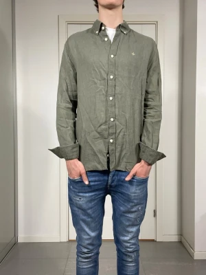 Morris Linneskjorta  - Säljer nu denna Morris Linneskjorta, skriv för fler bilder/frågor🙌🏼