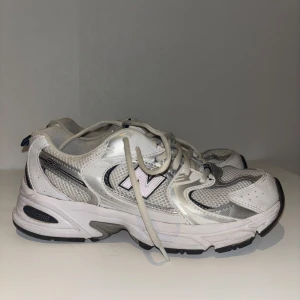 New Balance 530 - Säljer dessa då de var lite för små för mig. Gott skick 