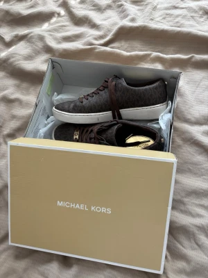 Michael kors skor - Använda