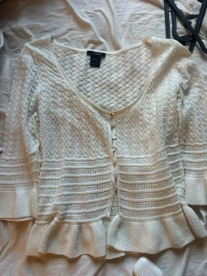 Blus Lindex - Söt beige blus från Lindex, knappt använd 