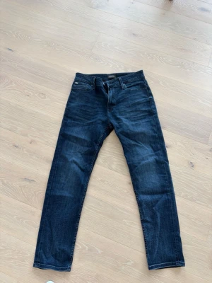 Jack & jones jeans  - Mörkblå Jack and Jones jeans