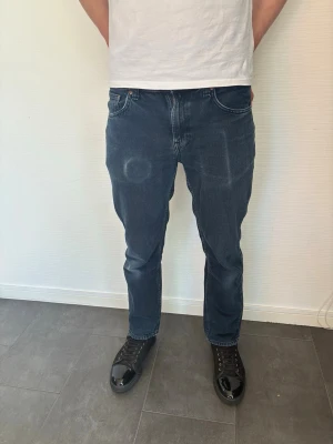 Nudie Jeans Gritty Jackson  - Nudie jeans Gritty Jackson  herr| pris: 549kr| storlek: 31/30| skick: 9,8/10| hör av dig vid minsta lilla fundering eller fråga| 