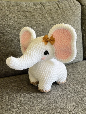 Virkad elefant  - Handgjord virkad söt liten elefant 