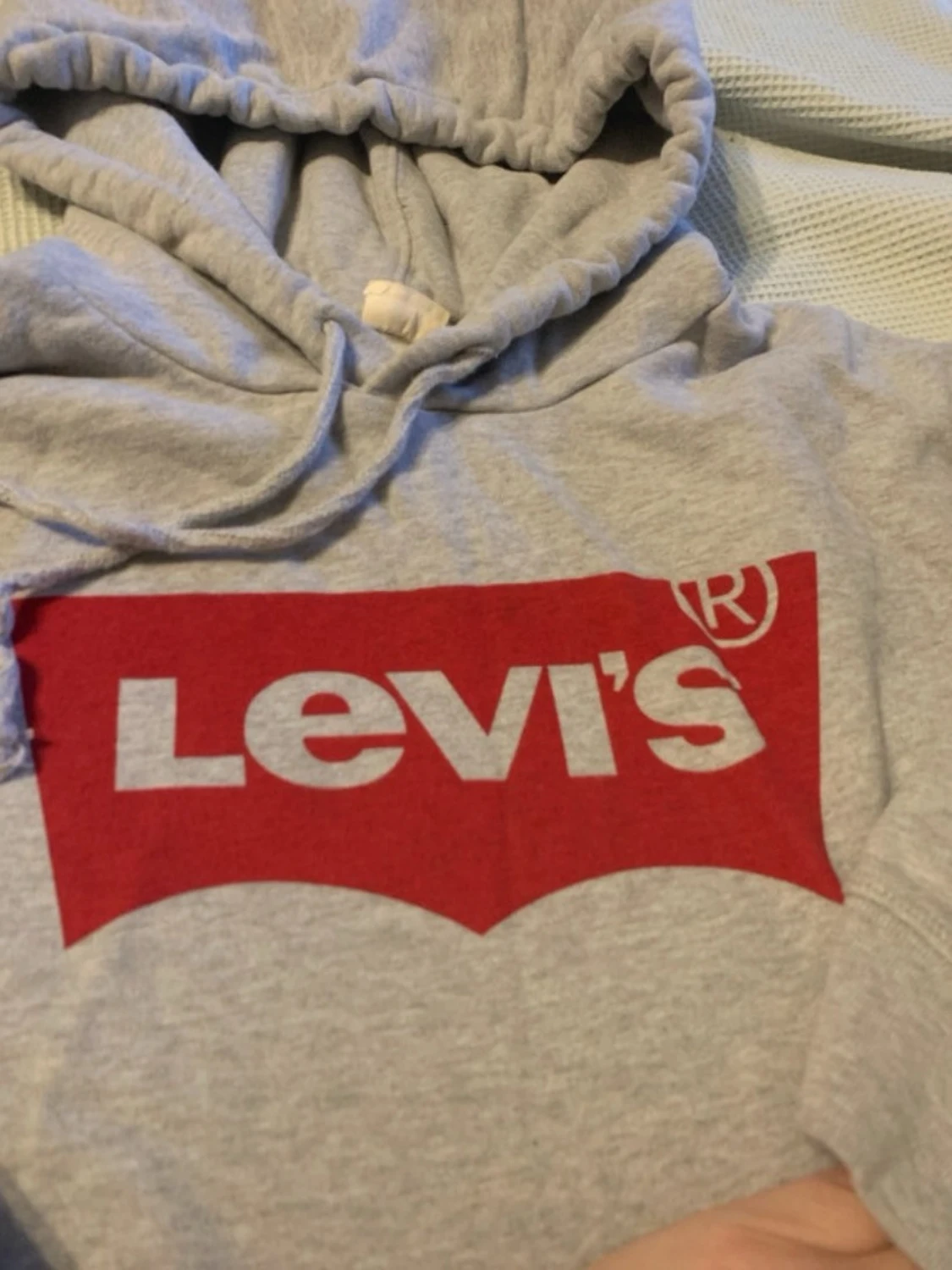 Grå Levi's hoodie med röd logga - 3