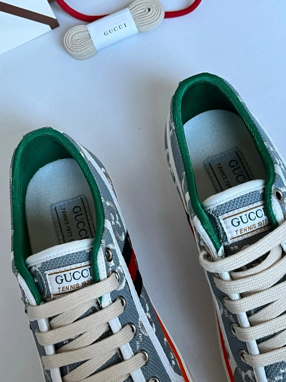 Gucci GG Supreme låga sneakers - 3