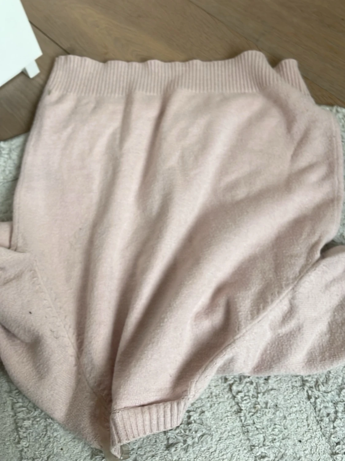 Ljusrosa stickad tröja - 2