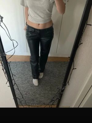 Skinnbyxor - använda 2 ggr ej äkta skinn/läder