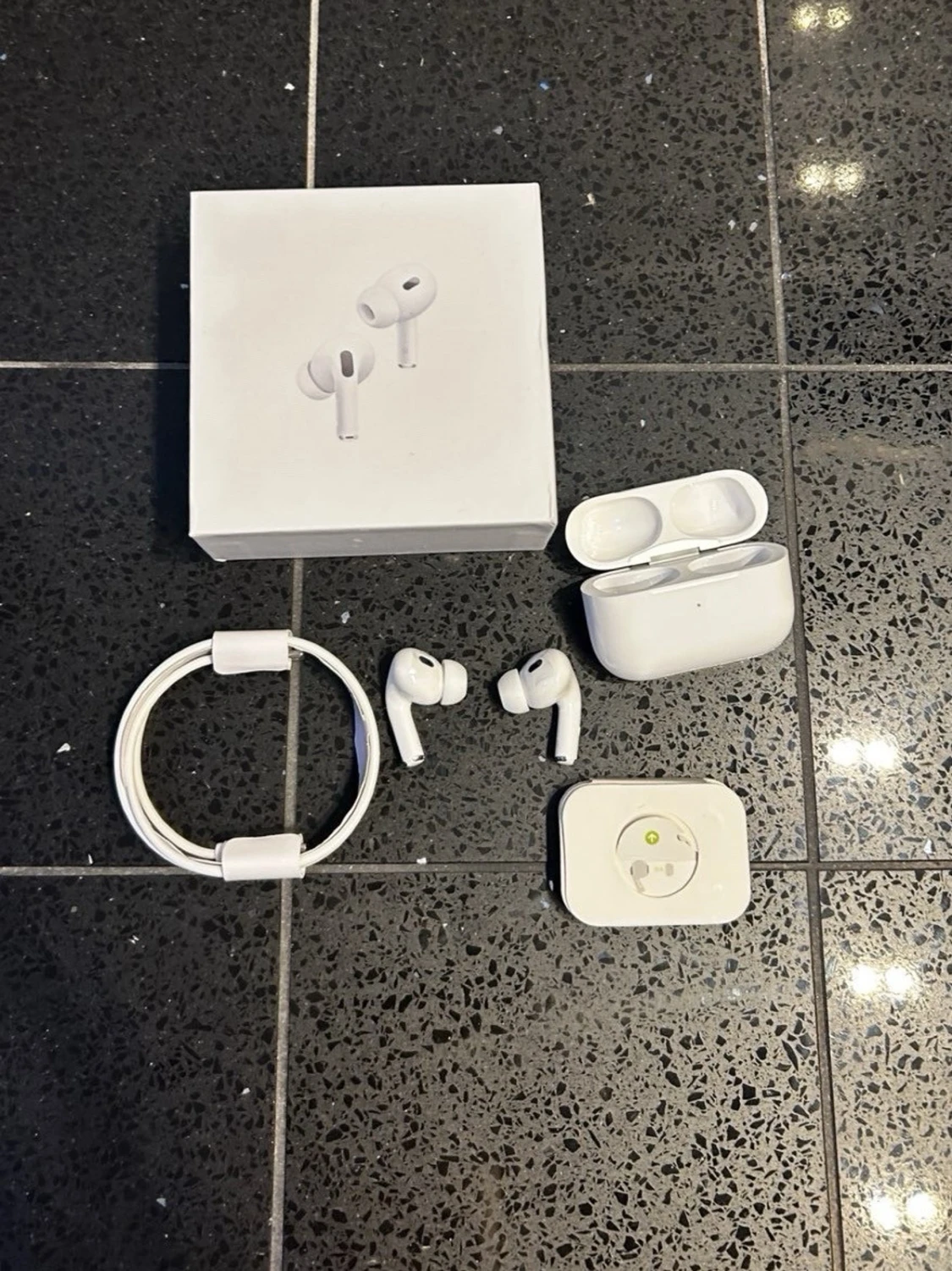 Apple AirPods Pro trådlösa hörlurar - 1