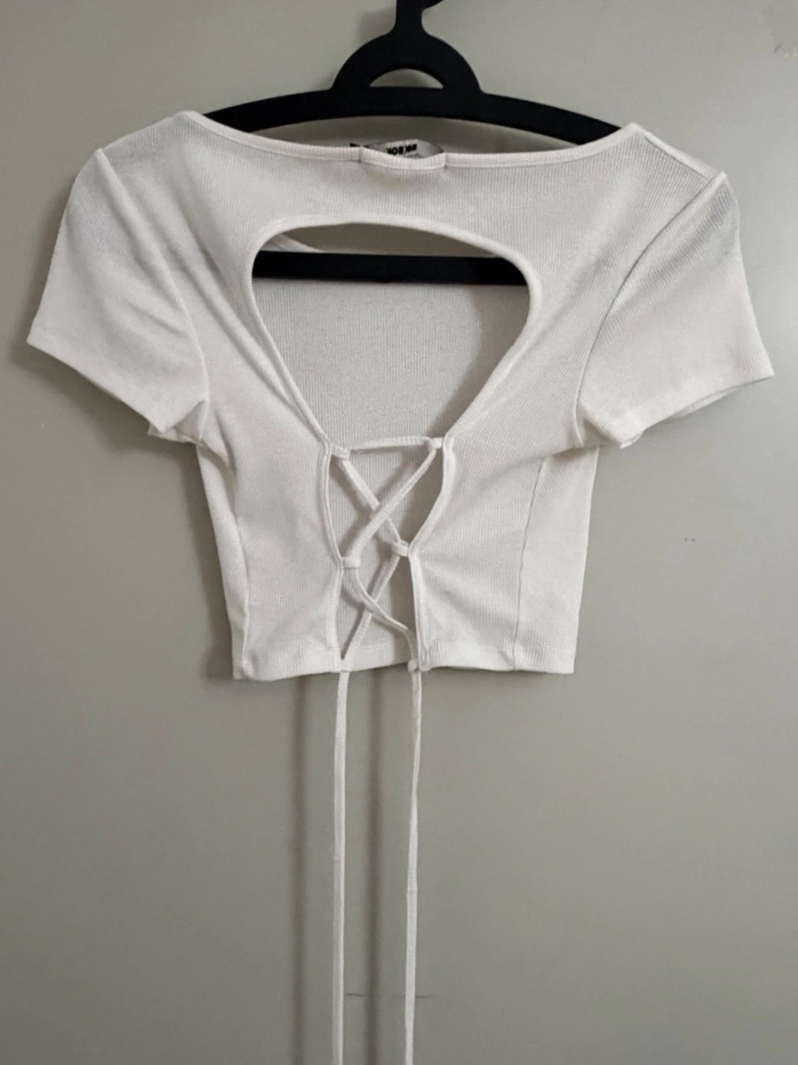 Vit ribbad croppad topp  - 1