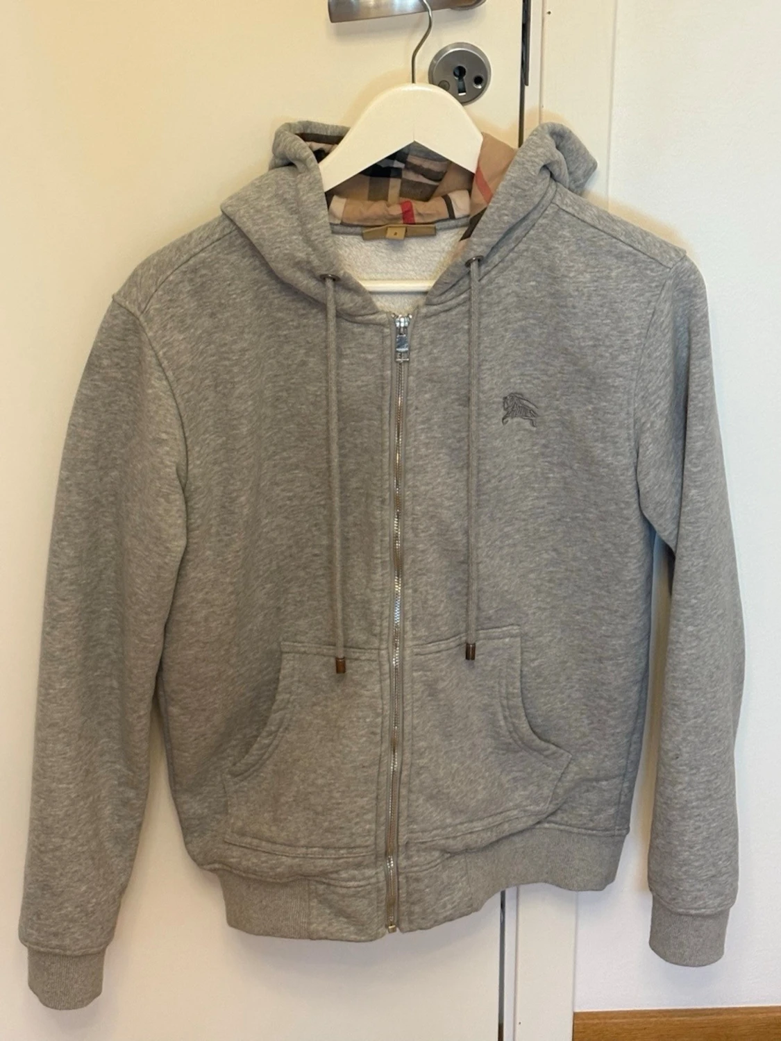 Grå zip hoodie från Burberry - 5