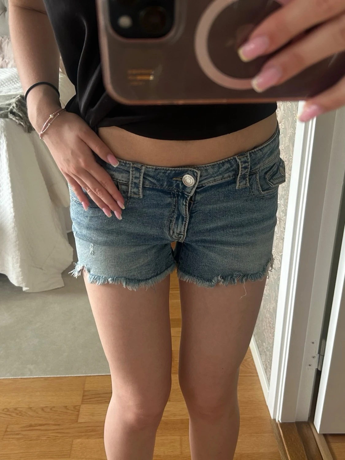 Ljusblåa jeansshorts  - 1