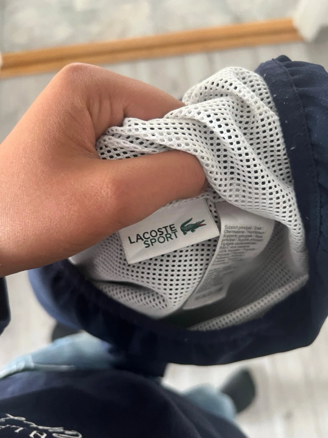 Marinblå vindjacka från Lacoste - 4