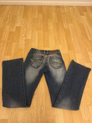 Crazy age jeans - Crazy age jeans in the size XS. They are flared at the bottom and in great condition. I bought them off of Vinted and was super excited for them, but unfortunately, they were too small for me. Don’t hesitate to ask me any questions and I am open to price negotiations!!