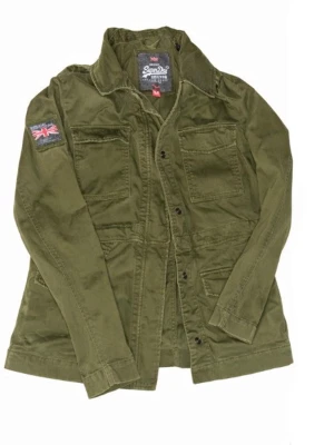 Superdry jeans jacka - Säljer denna super snygga vintage superdry jackan i storlek M, passar till våren/sommaren/hösten och till alla outfits! Pris kan diskuteras och skriv för fler frågor 🥰