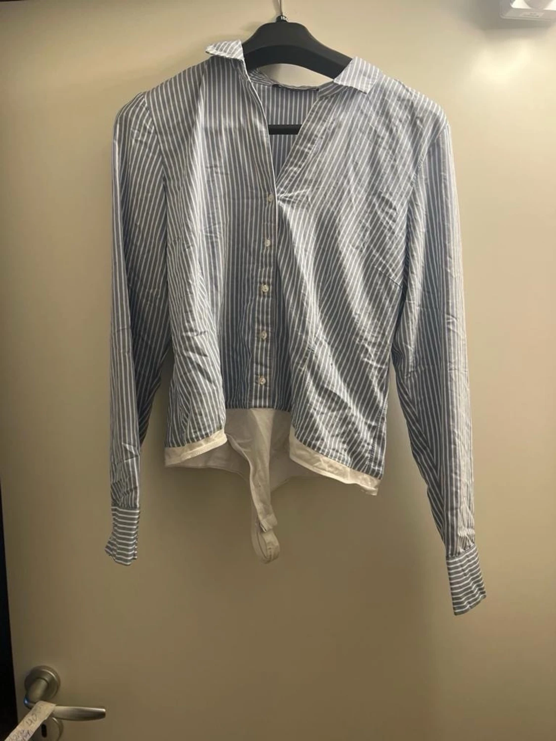 Randig body med skjortkrage