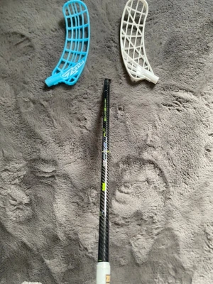 Zone innebandyklubba speed prolight helt ny - Säljer en Zone innebandyklubba. Klubban är 100cm lång med 29flex. Skriv ifall du har intresse!