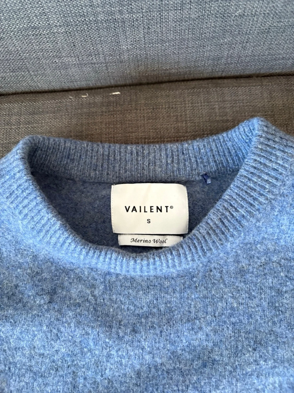 Blå stickad tröja från Vailent - 1