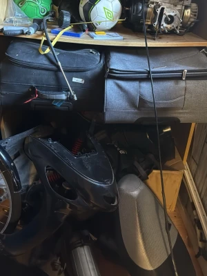 Baotian - Massa baotian delar, nästan komplett motor finns trimgrejer också och massa kåpor och 1 ram. Finns vid Älvkarleby 