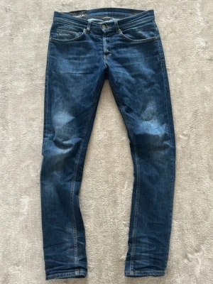 Dondup George jeans - Feta dondup jeans i storlek 31, modell George. Fint skick 
