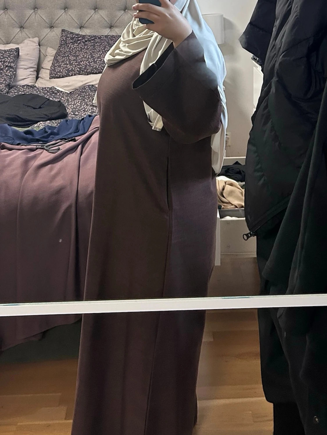 Mörkbrun långklänning med vida ärmar - 1