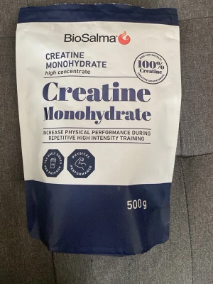 Creatine 100% - 400/500g återstår. Toppen produkt, tycker inte att magen blir uppsvullen av denna. Personligen föredrar jag creatine gummies