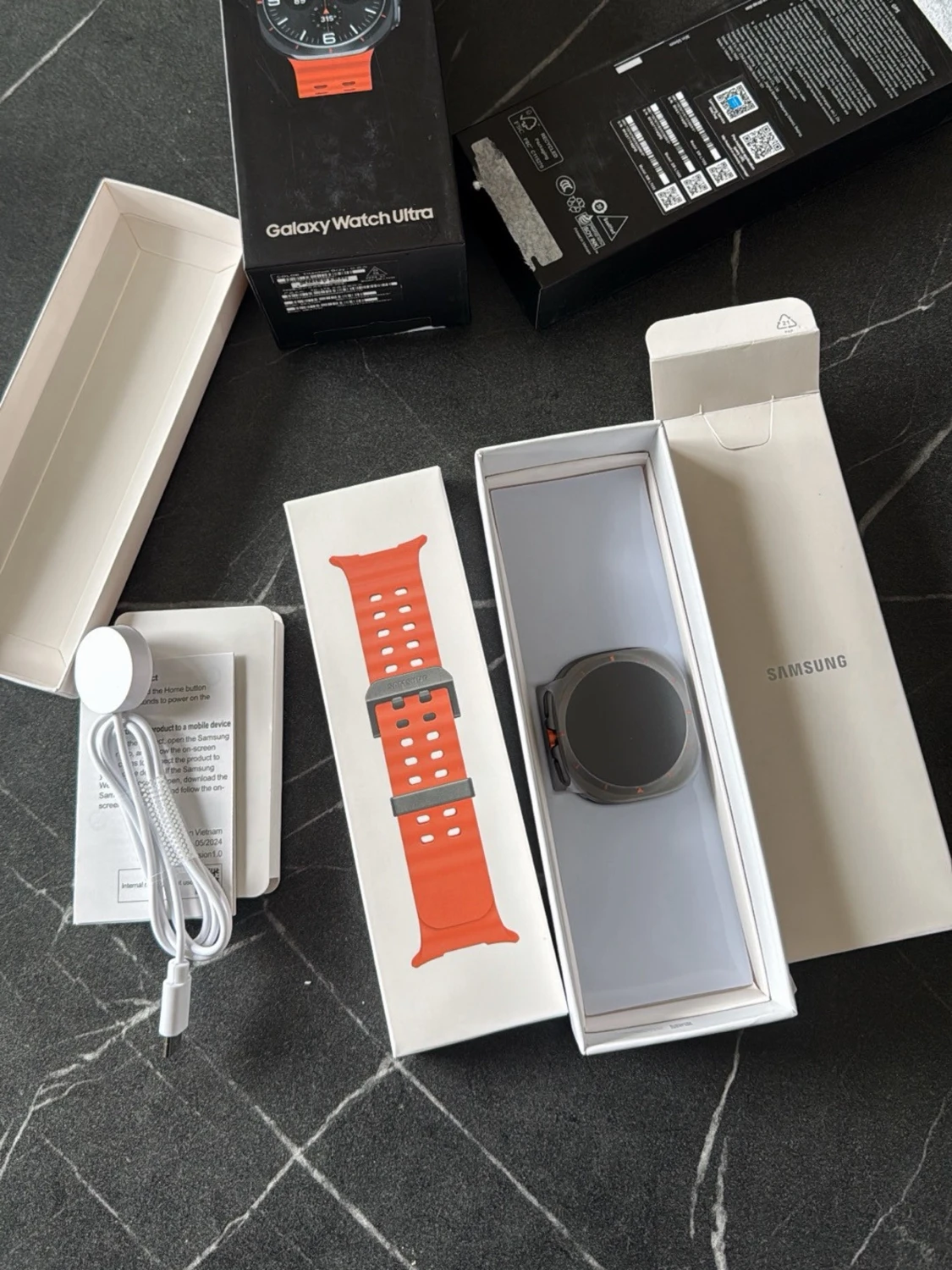 Samsung Galaxy Watch Ultra  - 1