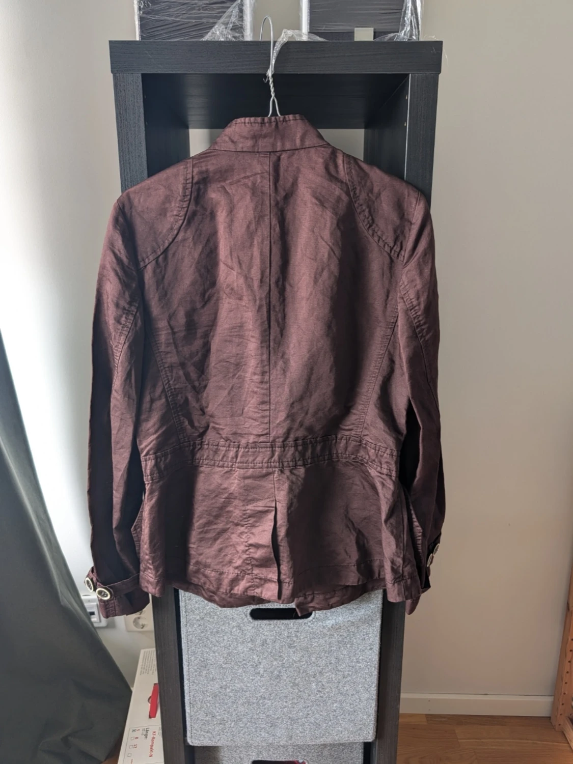 Brun jacka med stora knappar Escada - 1