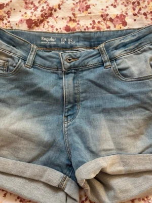Jeansshorts blåa - Fina jeansshorts i fint skick! Aldrig används🫶🏼