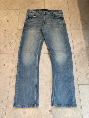 Vintage smog jeans 32/34 - Hör av er vid frågor om mått eller annat!