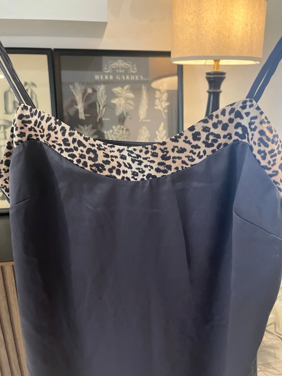 Svart slipklänning med leoparddetalj - 2
