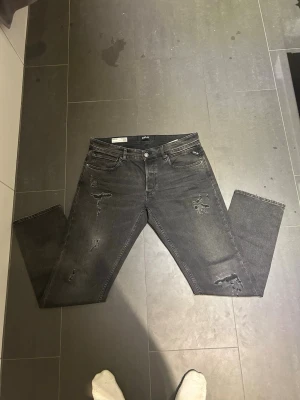 Replay Jeans - Replay jeans skick: 10/10  Storlek: 34/32 nypris ca 1599 mitt pris 499kr pris kan diskuteras vid snabb affär