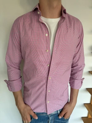Eton skjorta  - Eton skjorta slim fit herr| pris:349kr| Storlek: M| skick:9,8/10| hör av dig vid minsta lilla fundering eller fråga| 