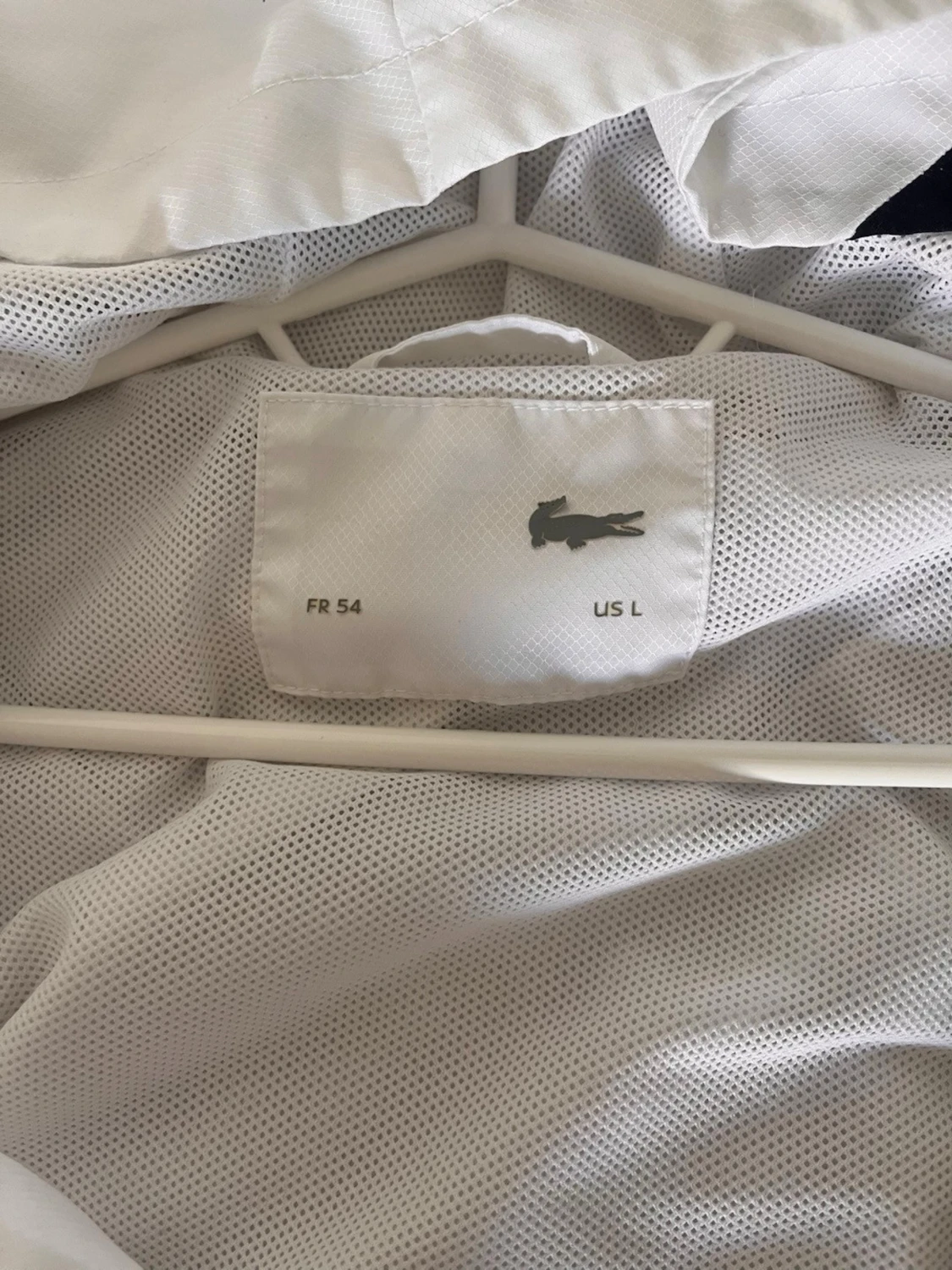 Vit vindjacka från Lacoste med huva - 1