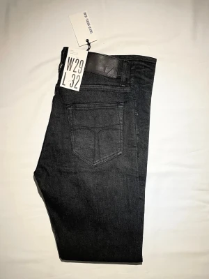 tiger of sweden jeans - Tiger of sweden jeans  i modellen pistolero. Helt nya, Inga defekter och det är bara att skriva vid frågor eller mer bilder mvh
