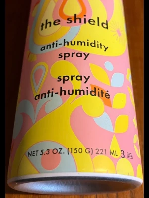 Amika The Shield Anti Humidity Spray! Nytt! - Amika The Shield Anti Humidity Spray 223ml
