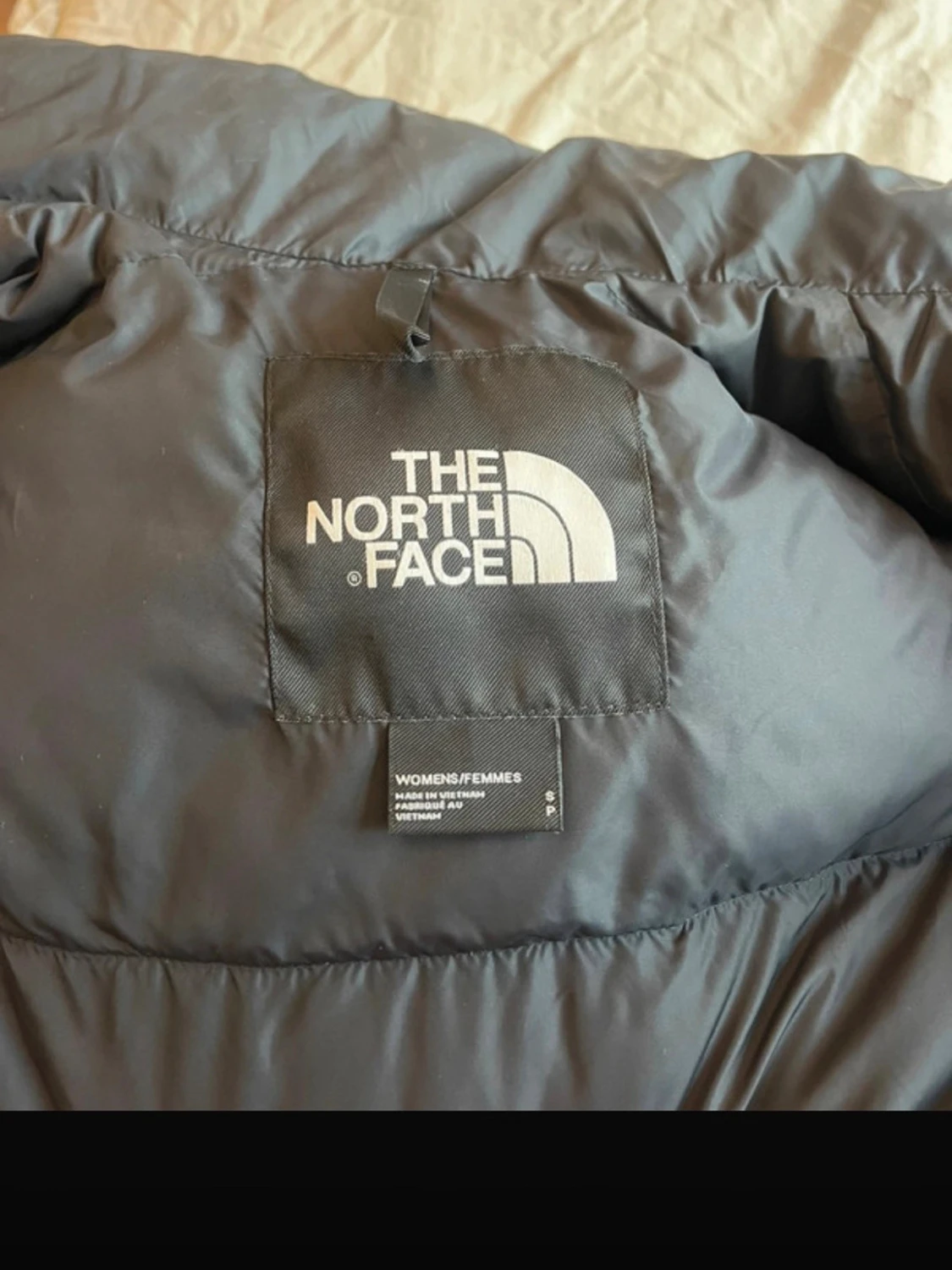Röd pufferjacka från The North Face - 6