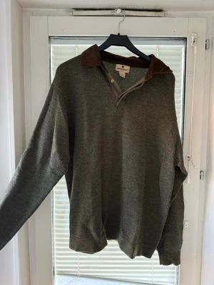 Oversized Woolrich stickad tröja - Super mysig tröja från woolrich i ull.