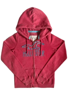 Hollister zip S - Hollister zip S - 58cm längd.  Fin färg, utmärkt skick.  Tveka inte ställa frågor!