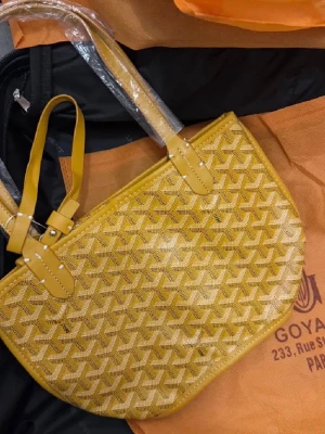 Helt ny väska  - Helt ny väska 