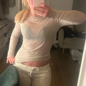 Intimissimi tröja - Så fin intimissimi tröja i stl s som jag tyvärr inte använder längre! Skriv bara vid frågor💞