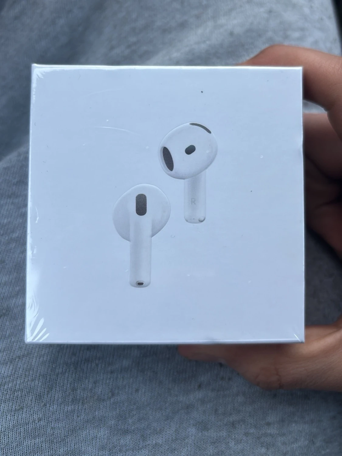 Apple AirPods 4 med brusreducering